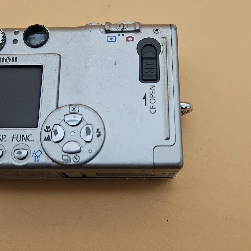 Canon PowerShot Digital ELPH S400 4.0MP Digital Camera UNTESTED AS IS No Battery